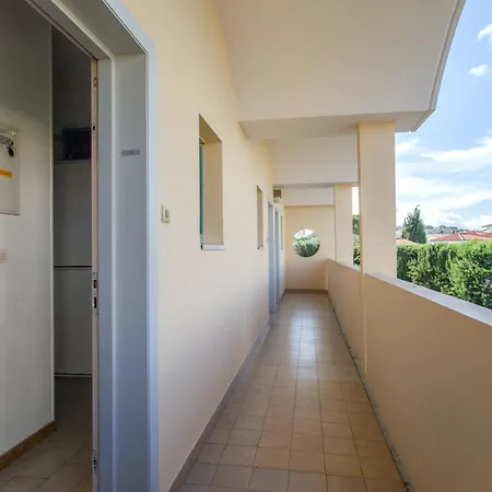 A Antibes, 33 M², Piscine Partagee アンティーブ