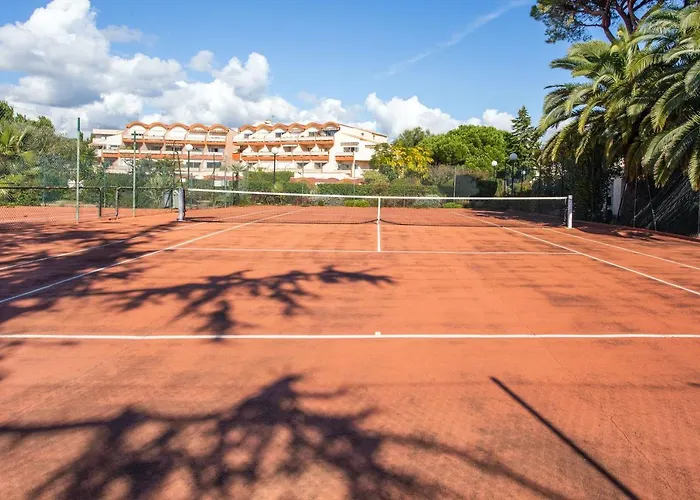 à Antibes, 33 M², Piscine Partagée * Antibes