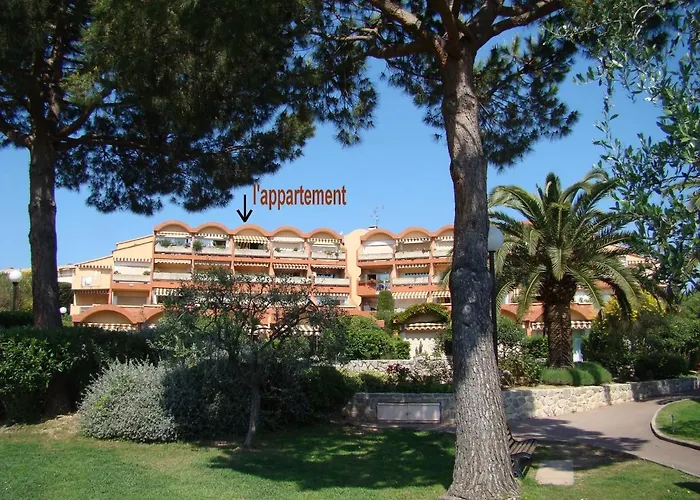 à Antibes, 33 M², Piscine Partagée Appartamento